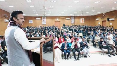 युवा नवाचार करें, अनुसंधान करें और प्रदेश को सतत विकास की ओर ले जाने के लिये आयें आगे : उप मुख्यमंत्री शुक्ल