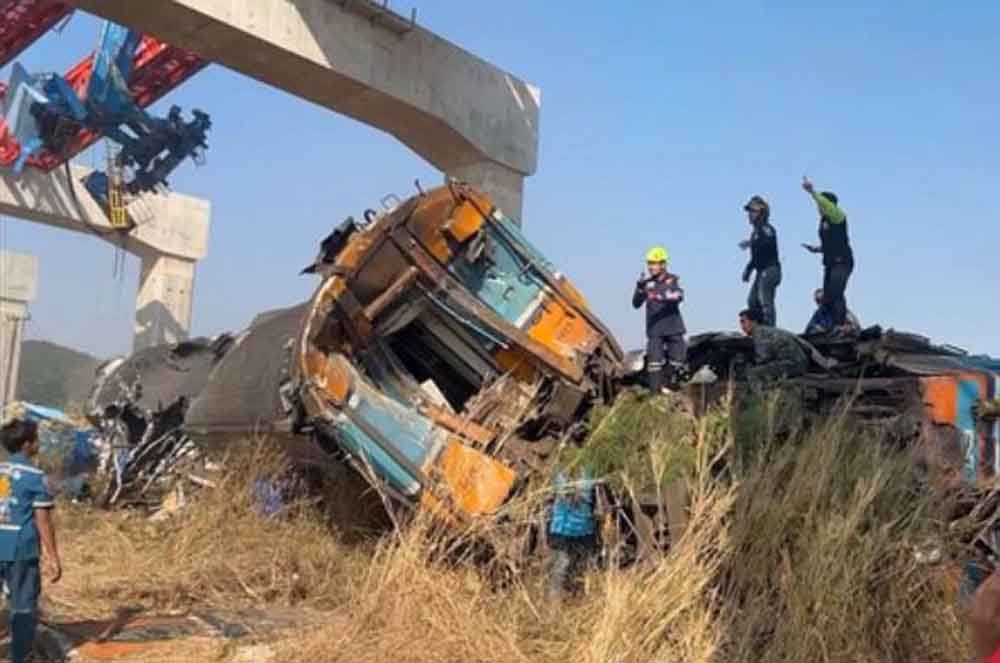 थाईलैंड ट्रेन हादसा: 32 लोगों की मौत पर भारत ने जताया गहरा शोक थाईलैंड ट्रेन हादसा: 32 लोगों की मौत पर भारत ने जताया गहरा शोक