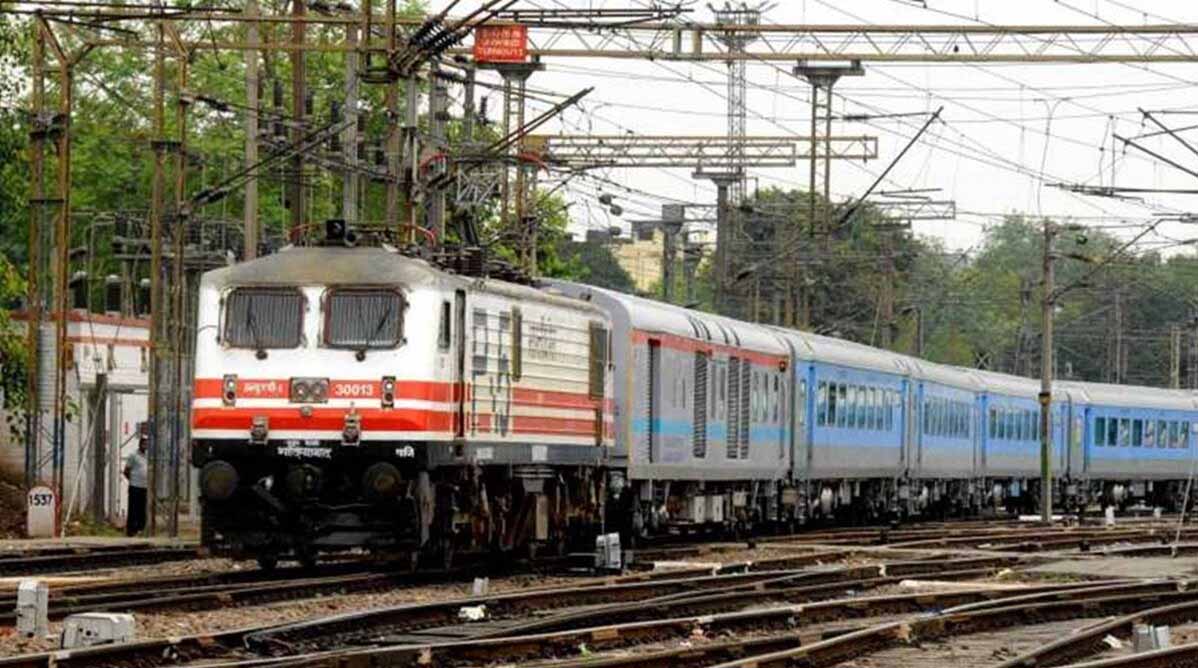 Indian Railways ने श्रद्धालुओं के लिए दी राहत! माघ मेले के दौरान प्रयाग स्टेशन पर रुकेंगी ये ट्रेनें, देखें पूरी लिस्ट