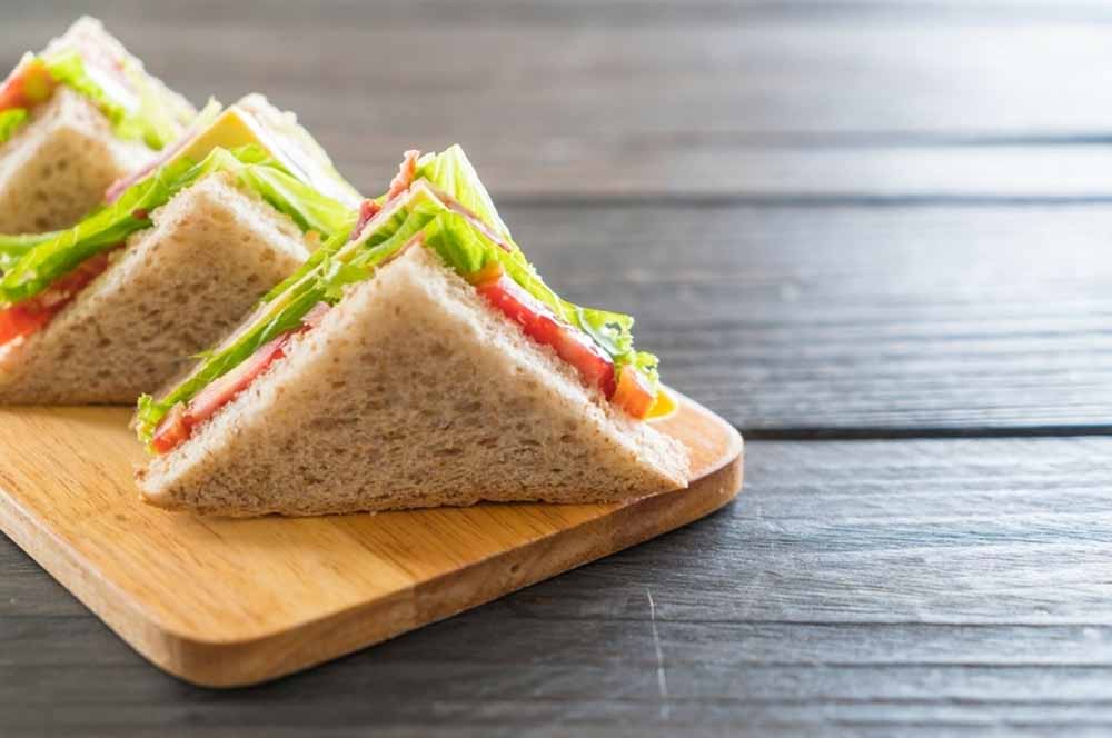 वेजिटेबल सैंडविच: हर बाइट में स्वाद और सेहत का परफेक्ट मेल