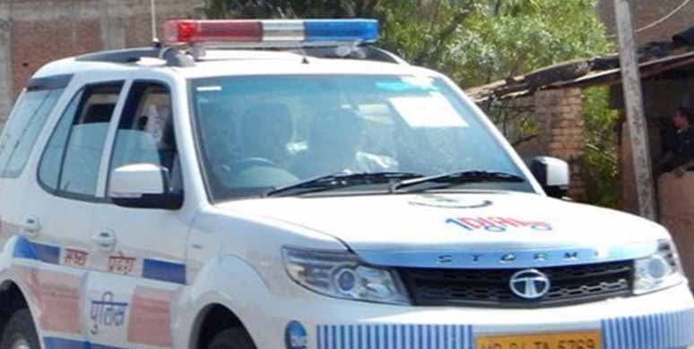 मासूम बच्चियों को डायल 112 के जवानों ने परिजनों से मिलाया मासूम बच्चियों को डायल 112 के जवानों ने परिजनों से मिलाया