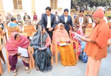 आनुष्ठानिक व्यस्तता में भी मुख्यमंत्री ने जारी रखा जनसेवा अनुष्ठान