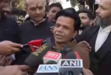 राजपाल यादव जेल से रिहा, तिहाड़ से बाहर आकर बोले—बच्चों से लेकर बॉलीवुड तक सबने दिया प्यार