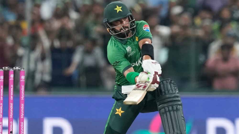साहिबजादा फरहान का तूफान: पाक बल्लेबाज ने जड़ा विस्फोटक शतक, 12 साल पुराना रिकॉर्ड ध्वस्त