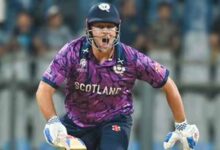 मैदान पर आपा खो बैठे जॉर्ज मुन्से, हेलमेट फेंकने के मामले में ICC ने लगाई फटकार