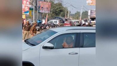 पीएम मोदी के कार्यक्रम से पहले मेरठ पहुंचे सीएम योगी, तैयारियों की करेंगे समीक्षा