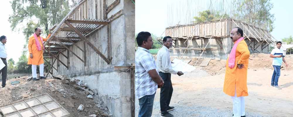 उप मुख्यमंत्री अरुण साव ने कारीडोंगरी-दरवाजा में निर्माणाधीन पुल का किया निरीक्षण