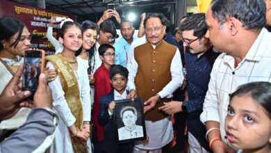 मुख्यमंत्री विष्णुदेव साय को मिलीं जन-जन की शुभकामनाएं, जन्मदिन पर मुख्यमंत्री निवास बना उल्लास का केंद्र