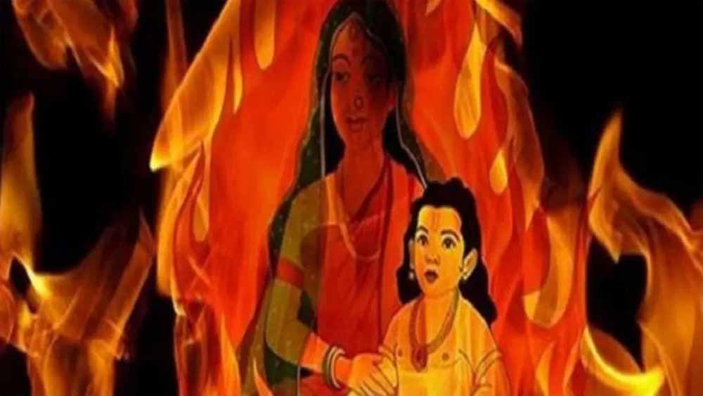 होलिका को मिला था ब्रह्मा जी से वरदान, फिर भी वो क्यों जल गई और कैसे बचे प्रहलाद? होलिका को मिला था ब्रह्मा जी से वरदान, फिर भी वो क्यों जल गई और कैसे बचे प्रहलाद?