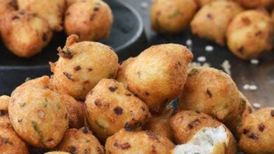 सुबह के नाश्ते में गरमागरम उड़द दाल पकोड़े बनाने की आसान विधि