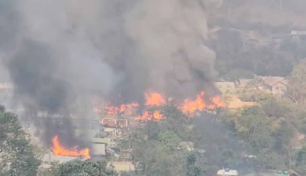 मणिपुर के उखरूल में हिंसा भड़की, 5 दिन के लिए इंटरनेट बंद, प्रशासन ने लगाया कर्फ्यू