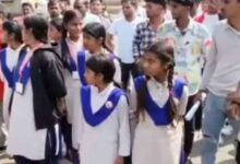 वार्डन पर आरोप: हॉस्टल में लड़कियों से बाइबिल पढ़वाने का मामला, राम-राम और सूर्य नमस्कार पर पाबंदी