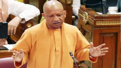 अभिभाषण के दौरान हंगामा राज्यपाल ही नहीं, मां का भी अपमानः योगी अभिभाषण के दौरान हंगामा राज्यपाल ही नहीं, मां का भी अपमानः योगी