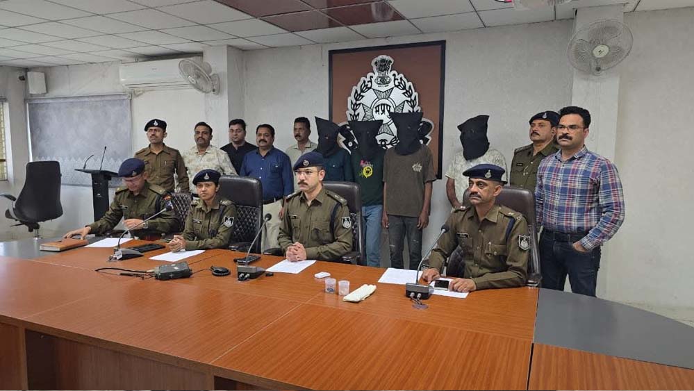 भोपाल के 4 कुख्यात लुटेरे चढ़े रतलाम पुलिस के हत्थे भोपाल के 4 कुख्यात लुटेरे चढ़े रतलाम पुलिस के हत्थे