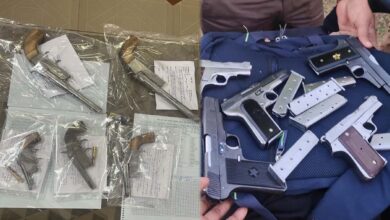 अवैध हथियारों की तस्करी करने वाले पांच आरोपी चढ़े पुलिस के हत्थे