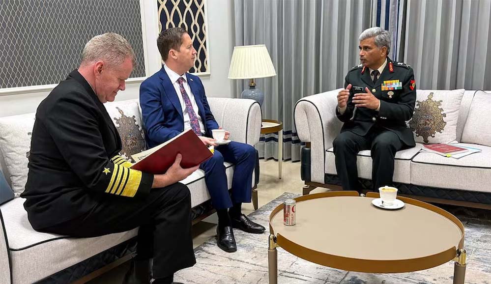 पाकिस्तान बॉर्डर पर अमेरिकी दूत का दौरा, वेस्टर्न कमांड पहुंचने से क्यों मची हलचल? पाकिस्तान बॉर्डर पर अमेरिकी दूत का दौरा, वेस्टर्न कमांड पहुंचने से क्यों मची हलचल?