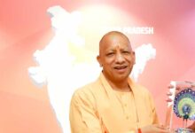 सिंगापुर में भारतीय समुदाय से मुख्यमंत्री योगी आदित्यनाथ ने किया संवाद