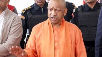 सिंगापुर दौरे पर CM योगी, उद्योगपति से मुलाकात कर निवेश के मुद्दे पर की चर्चा