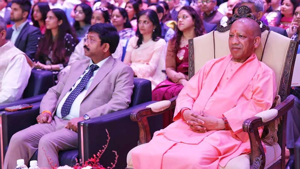 सिंगापुर में गूंजा नारा “योगी हैं तो यूपी है” सिंगापुर में गूंजा नारा “योगी हैं तो यूपी है”