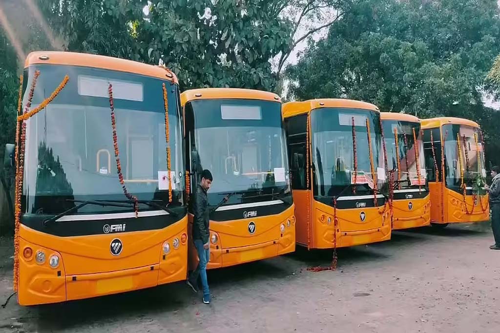 योगी सरकार का इंतजाम, होली पर 28 फरवरी से नौ मार्च तक चलेंगी अतिरिक्त बसें योगी सरकार का इंतजाम, होली पर 28 फरवरी से नौ मार्च तक चलेंगी अतिरिक्त बसें