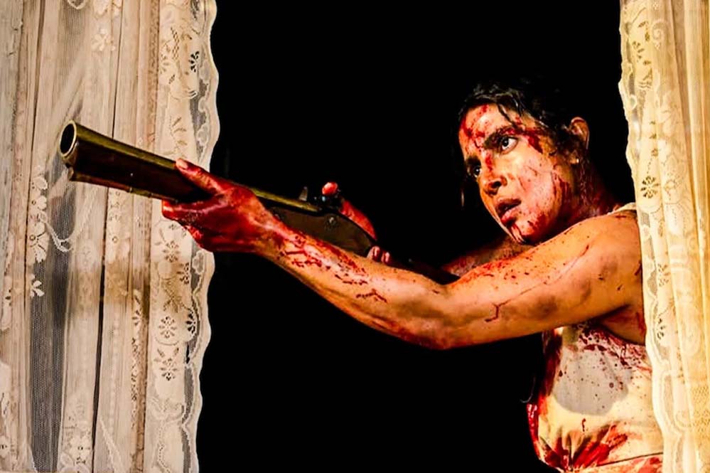 The Bluff Review: पाइरेट प्रियंका के हॉलीवुड एक्शन से देसी ‘एनिमल्स’ के पसीने छूटेंगे The Bluff Review: पाइरेट प्रियंका के हॉलीवुड एक्शन से देसी ‘एनिमल्स’ के पसीने छूटेंगे