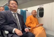 600 किमी प्रति घंटे की रफ्तार पर CM योगी का रोमांचक सफर, जापान की हवा में चलने वाली ट्रेन में मुस्कुराए मुख्यमंत्री