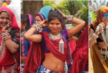 धूलकोट में भगोरिया हाट की धूम, पारंपरिक वेशभूषा और ढोल-मांडल की थाप पर थिरके युवा