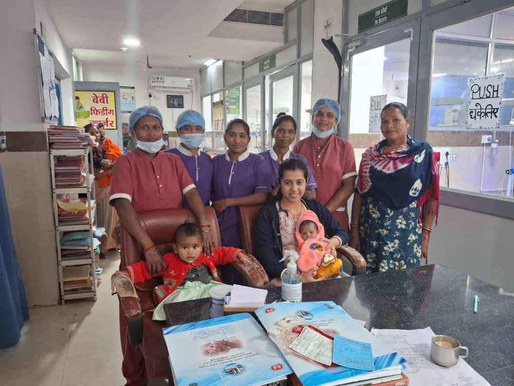 27 दिन की जंग जीतकर लौटी नन्हीं जिंदगी, डॉक्टरों की मेहनत लाई रंग 27 दिन की जंग जीतकर लौटी नन्हीं जिंदगी, डॉक्टरों की मेहनत लाई रंग