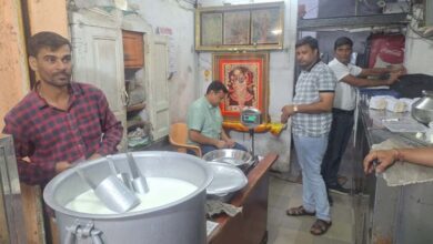 इंदौर में मिठाई और नमकीन के 11 बड़े प्रतिष्ठानों पर छापे, होली से पहले हड़कंप