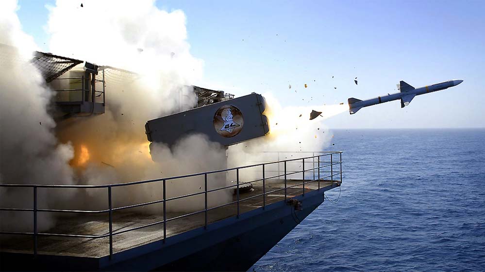 USS अब्राहम लिंकन से ईरान पर हमला, खामेनेई सुरक्षित या मारे गए? USS अब्राहम लिंकन से ईरान पर हमला, खामेनेई सुरक्षित या मारे गए?