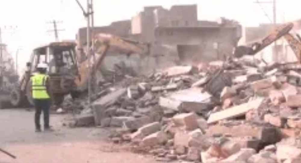 राजकोट में अतिक्रमण पर बड़ी कार्रवाई: 1400 से अधिक अवैध निर्माण ध्वस्त, लोगों में रोष