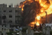 गाजा में 3-मंजिला इमारत पर इजरायल का एयरस्ट्राइक, कैमरे में कैद हुई खौफनाक तस्वीर