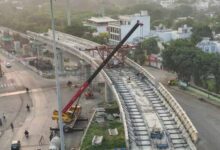 इंदौर में सड़क के बीच बिछी नर्मदा लाइन, एलिवेटेड कॉरिडोर बनाना होगा मुश्किल