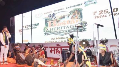 वन मंत्री  केदार कश्यप ने चित्रकोट महोत्सव के दौरान किया बस्तर हेरिटेज मैराथन के लोगो का अनावरण
