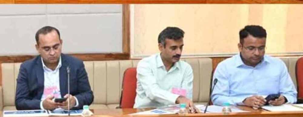 ‘मोर माटी, मोर मान’ थीम पर होगा प्रवासी छत्तीसगढ़िया सम्मेलन, मुख्य सचिव ने अफसरों को दिए जरूरी निर्देश ‘मोर माटी, मोर मान’ थीम पर होगा प्रवासी छत्तीसगढ़िया सम्मेलन, मुख्य सचिव ने अफसरों को दिए जरूरी निर्देश