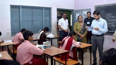 अंग्रेजी की परीक्षा में 269 परीक्षार्थी गैरहाजिर, कलेक्टर ने किया परीक्षा केन्द्रों का आकस्मिक निरीक्षण