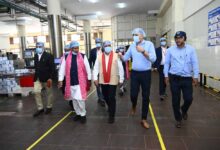 उपमुख्यमंत्री विजय शर्मा और वन मंत्री केदार कश्यप ने किया आधुनिक डेयरियों का निरीक्षण, पशुपालकों-बिहान दीदियों से संवाद