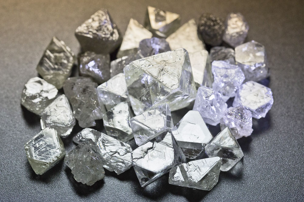 पन्ना में पहली बार संयुक्त हीरा नीलामी, 3 साल बाद चमकेगा व्यवसाय