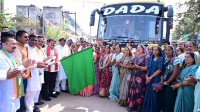उन्नत पशुपालन एवं डेयरी प्रबंधन सीखने बनासकाठा गुजरात रावाना हुए कबीरधाम के पशुपालक और बिहान की दीदियां