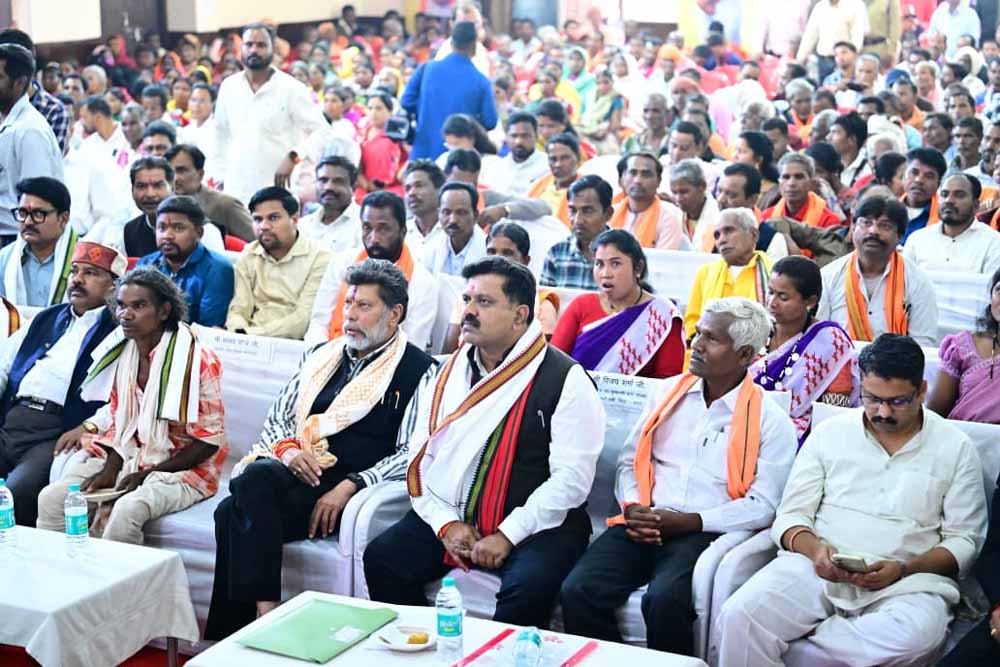 जगदलपुर के वृहद किसान सम्मेलन में उप मुख्यमंत्री विजय शर्मा हुए शामिल जगदलपुर के वृहद किसान सम्मेलन में उप मुख्यमंत्री विजय शर्मा हुए शामिल