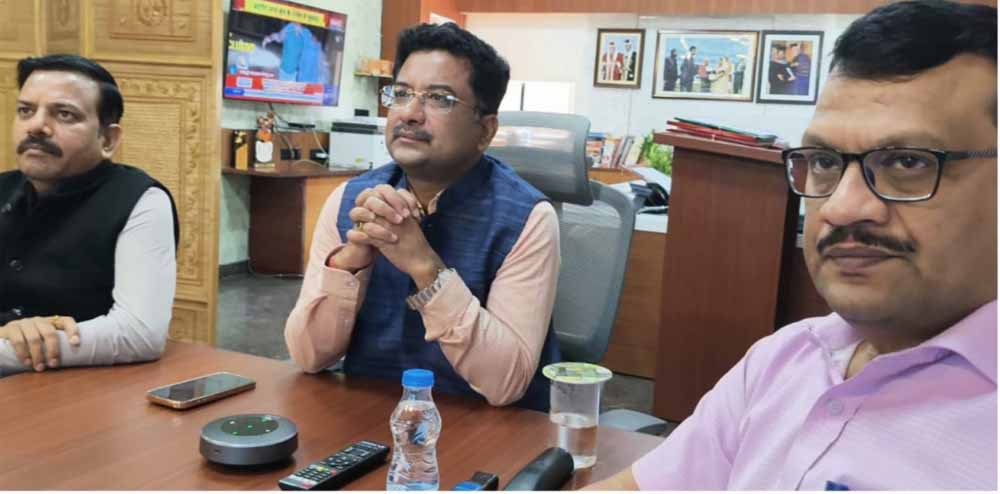 आश्रम-छात्रावास में ‘सीखो-सिखाओ, अंजोर फैलाओ’ कार्य संस्कृति के जरिए विद्यार्थियों को जीवन की चुनौतियों से मुकाबला करने किया जा रहा तैयार आश्रम-छात्रावास में ‘सीखो-सिखाओ, अंजोर फैलाओ’ कार्य संस्कृति के जरिए विद्यार्थियों को जीवन की चुनौतियों से मुकाबला करने किया जा रहा तैयार