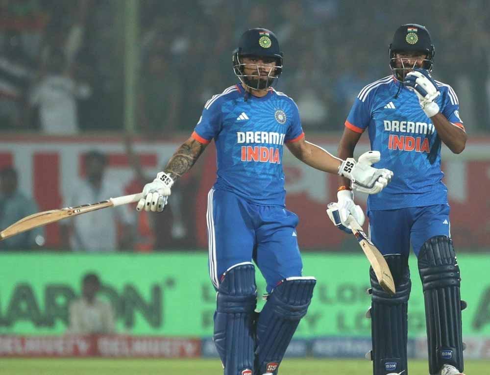 रिंकू सिंह ने अचानक छोड़ा टीम इंडिया का साथ, पिता की तबीयत बिगड़ने पर लौटे घर रिंकू सिंह ने अचानक छोड़ा टीम इंडिया का साथ, पिता की तबीयत बिगड़ने पर लौटे घर