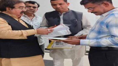 अविलंब सुधारी जाये सड़के -चेंबर कलेक्टर से मिले चेंबर के पदाधिकारी