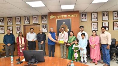 पुलिस मुख्यालय परिवार द्वारा चार सेवानिवृत्त कर्मचारियों को भावभीनी विदाई पुलिस मुख्यालय परिवार द्वारा चार सेवानिवृत्त कर्मचारियों को भावभीनी विदाई