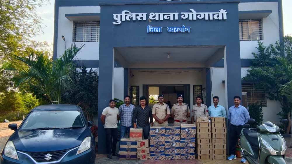खरगोन में नाकाबंदी तोड़कर भागा शराब तस्कर, घिरते ही कार छोड़ फरार खरगोन में नाकाबंदी तोड़कर भागा शराब तस्कर, घिरते ही कार छोड़ फरार
