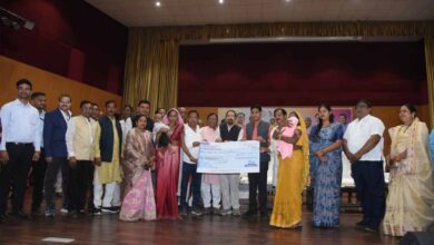 श्रम विभाग की कल्याणकारी योजनाओं का अधिक से अधिक लाभ लेने श्रमिक भाई -बहन बनें जागरूक- राजस्व मंत्री वर्मा