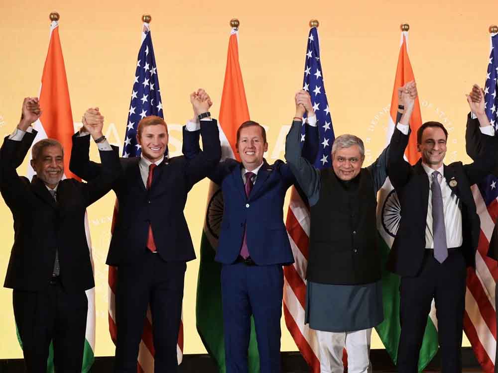 AI की ग्लोबल रेस में भारत की बड़ी छलांग, चीन बाहर और पाकिस्तान को नहीं मिली जगह AI की ग्लोबल रेस में भारत की बड़ी छलांग, चीन बाहर और पाकिस्तान को नहीं मिली जगह