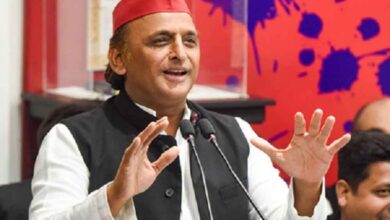 शंकराचार्य विवाद पर अखिलेश यादव का हमला, CM योगी के व्यवहार पर उठाए गंभीर सवाल