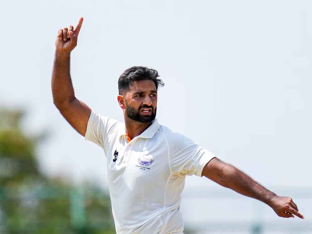 रणजी ट्रॉफी में आकिब नबी का जलवा: 60 विकेट, 7 बार 5 विकेट हॉल के बाद टीम इंडिया में एंट्री की मांग