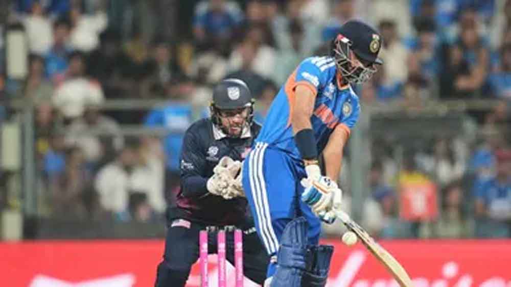 मुंबई की पिच ने किया टीम इंडिया को हैरान, USA पर जीत के बाद उपकप्तान का बड़ा खुलासा मुंबई की पिच ने किया टीम इंडिया को हैरान, USA पर जीत के बाद उपकप्तान का बड़ा खुलासा